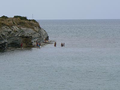 Море за маяком