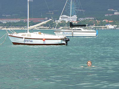 море