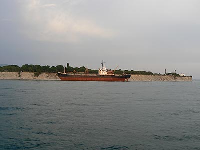 Турецкая баржа на мели