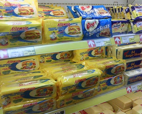 Большой выбор правленых сыров в Таиланде.