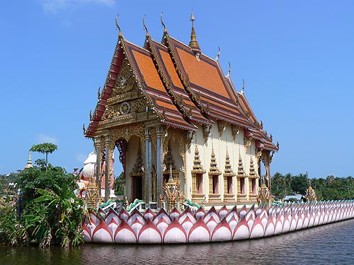Wat Plai Laem