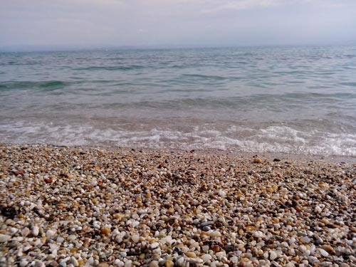 Море в Греции очень чистое.