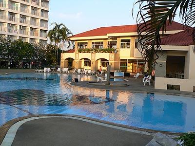Jomtien Beach Condominium, бассейн